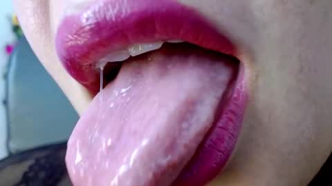 Snapshot of miss_evoleth2 chatting on 8, 2, 2025 Miss Evoleth online show from 8, 2, 2025