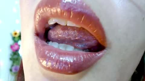 Snapshot of miss_evoleth2 chatting on 9, 2, 2025 Miss Evoleth online show from 9, 2, 2025