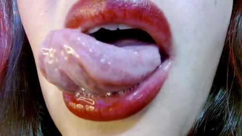 Snapshot of miss_evoleth2 chatting on 10, 2, 2025 Miss Evoleth online show from 10, 2, 2025