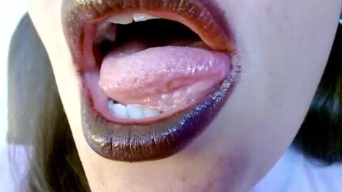 Snapshot of miss_evoleth2 chatting on 28, 9, 2025 Miss Evoleth online show from 28, 9, 2025