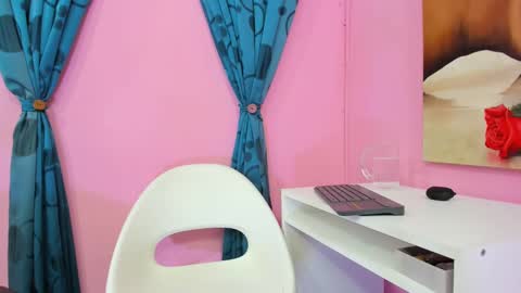 Snapshot of miss_flora chatting on 10, 2, 2025 Monica Patricia online show from 10, 2, 2025