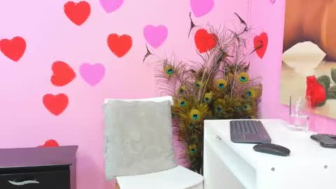 Snapshot of miss_flora chatting on 8, 3, 2025 Monica Patricia online show from 8, 3, 2025
