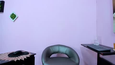 Snapshot of miss_flora chatting on 16, 9, 2025 Monica Patricia online show from 16, 9, 2025