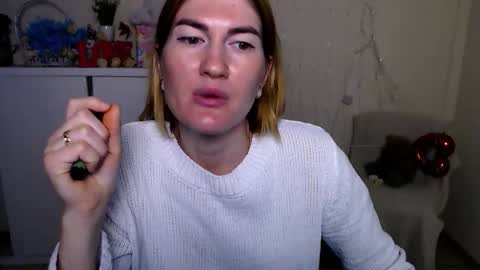 Snapshot of miss_hellen_k chatting on 1, 12, 2025 Hellen online show from 1, 12, 2025