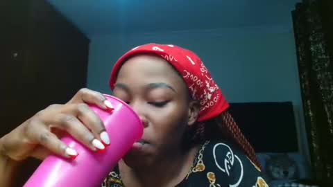 Snapshot of miss_kiarrafit chatting on 28, 1, 2025 Miss Kiarrafit online show from 28, 1, 2025