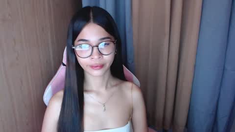 Snapshot of miss_lei18 chatting on 12, 3, 2025 leii online show from 12, 3, 2025