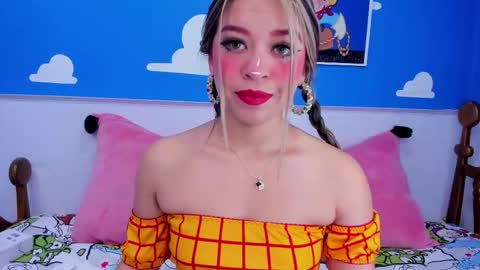 miss_lucyla online show from 6, 1, 2026