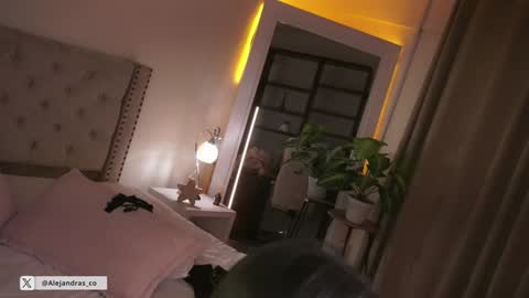 Alejandra online show from 3, 2, 2026