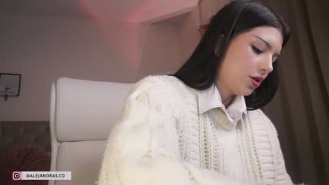 Alejandra online show from 4, 3, 2026