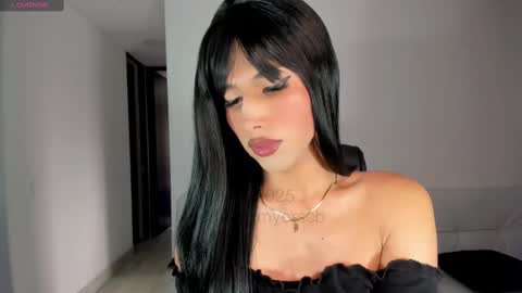 Snapshot of miss_myers chatting on 28, 2, 2025 Goddess Myers thumb up is important for me kisses online show from 28, 2, 2025