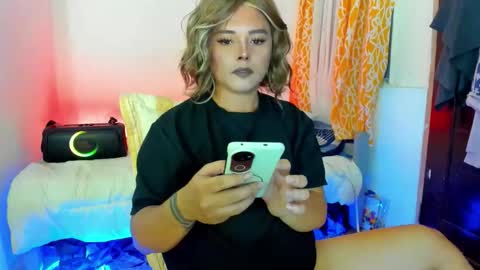 miss_sabrinaxx online show from 25, 3, 2026