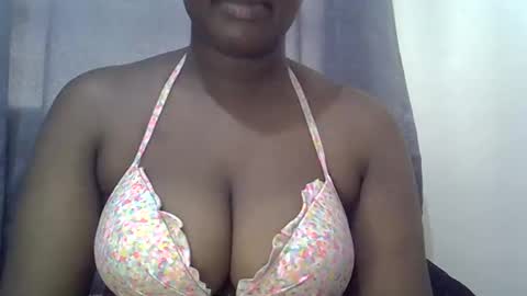 Snapshot of miss_sexy0012 chatting on 21, 5, 2026 Nia online show from 21, 5, 2026