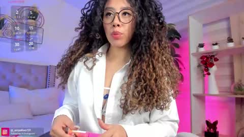 Amy Olivera online show from 7, 3, 2025