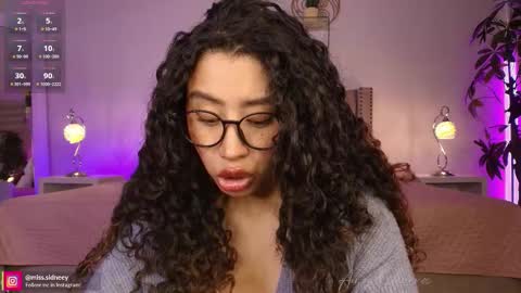 Amy Olivera online show from 13, 11, 2025