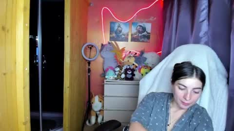 Snapshot of miss_tasy chatting on 26, 6, 2026 Melanie January 15th is my birthday there will be an interesting show online show from 26, 6, 2026