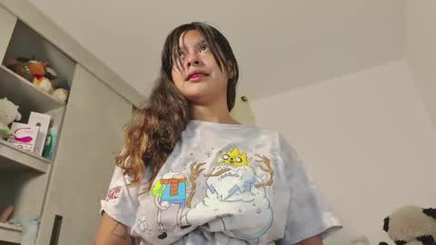 Snapshot of miss_valery2 chatting on 8, 5, 2026 hanna online show from 8, 5, 2026