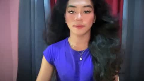 Snapshot of miss_veron_xoxo chatting on 7, 11, 2025 miss_veron_xoxo online show from 7, 11, 2025