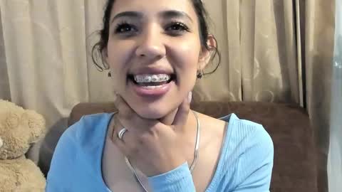 Snapshot of miss_veronica2 chatting on 24, 3, 2026 Miss Veronica online show from 24, 3, 2026