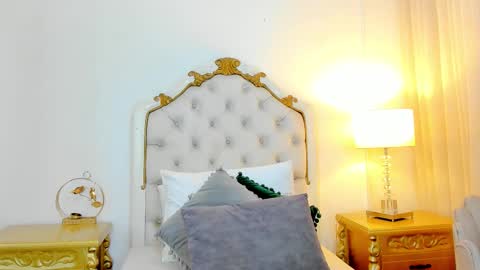 miss vivienne online show from 17, 1, 2026