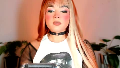 Snapshot of miss_zz chatting on 27, 5, 2026 miss_zz online show from 27, 5, 2026