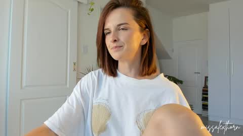 Snapshot of missalexthorn chatting on 7, 4, 2026 Alexandra Thorn online show from 7, 4, 2026