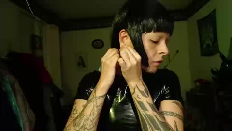 Anarkitten  online show from 17, 9, 2025