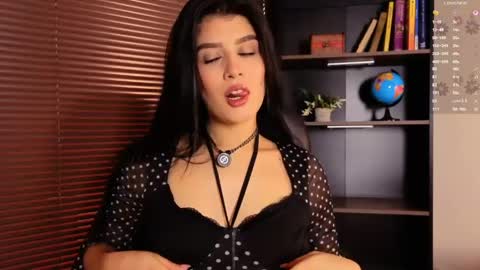 Laura online show from 28, 5, 2026