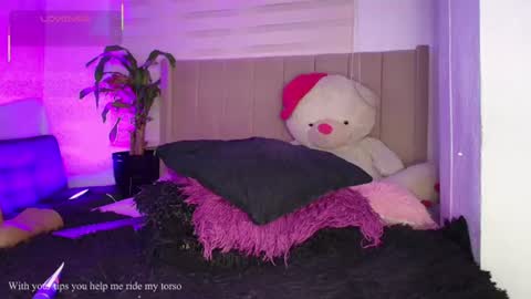 Michelle Indepedient Model online show from 28, 7, 2026