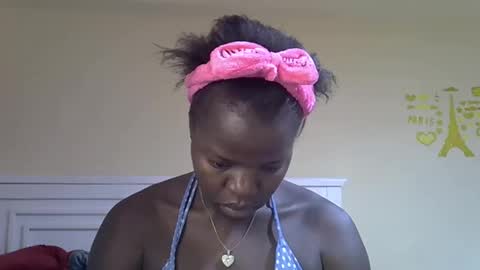 misscandy352_ online show from 13, 4, 2026