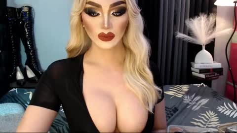 PRIESTESS CHANNEL online show from 5, 3, 2025