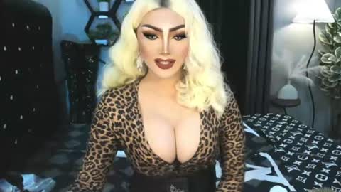 PRIESTESS CHANNEL online show from 9, 6, 2026