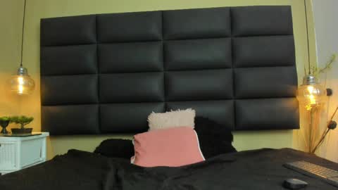 charllote online show from 16, 4, 2026