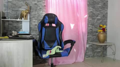 missdeborah20 online show from 12, 11, 2025