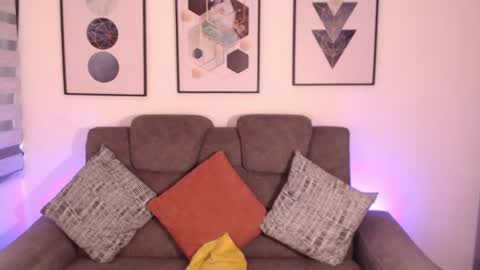Emilie Diaz online show from 21, 7, 2026