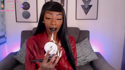 Emilie Diaz online show from 27, 7, 2026