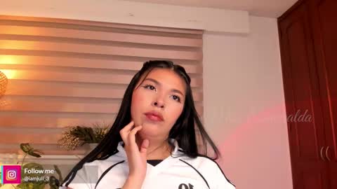 Julieta Arboleda   but i like call me esme online show from 18, 11, 2025