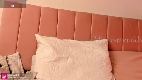 Snapshot of missesmeralda chatting on 21, 4, 2026 Julieta Arboleda but i like call me esme online show from 21, 4, 2026