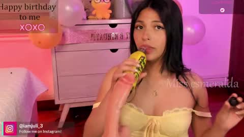 Snapshot of missesmeralda chatting on 16, 5, 2026 Julieta Arboleda but i like call me esme online show from 16, 5, 2026
