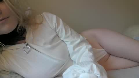 Snapshot of missflood chatting on 12, 3, 2026 missflood online show from 12, 3, 2026