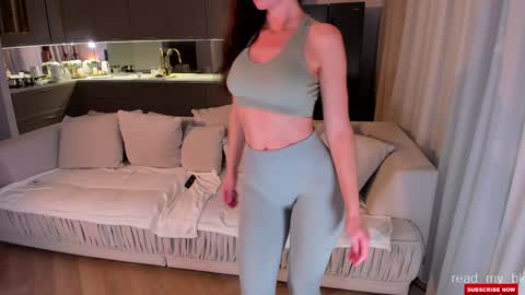 Snapshot of missflowersbloom chatting on 18, 11, 2025 Lauren online show from 18, 11, 2025