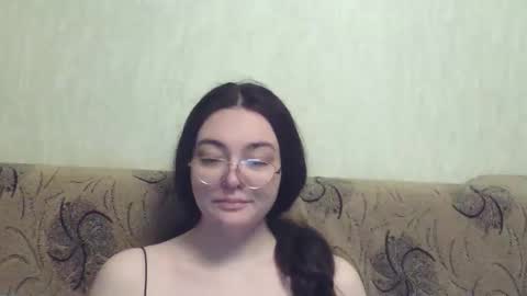 missis mona online show from 15, 4, 2026