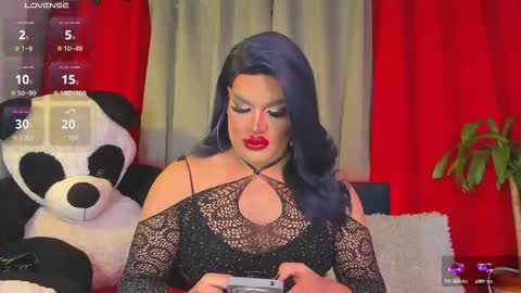 kassandra lazcano online show from 17, 10, 2025