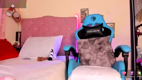   online show from 25, 10, 2025