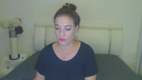 Khloe online show from 12, 9, 2025