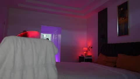 Miss K online show from 4, 2, 2025