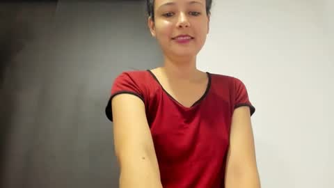 Snapshot of misslatinrose chatting on 21, 9, 2025 Rose online show from 21, 9, 2025
