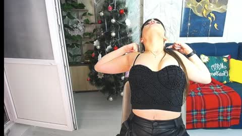Snapshot of misslauraslim chatting on 17, 1, 2025 MissLaura online show from 17, 1, 2025