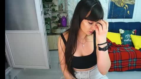 Snapshot of misslauraslim chatting on 9, 2, 2025 MissLaura online show from 9, 2, 2025