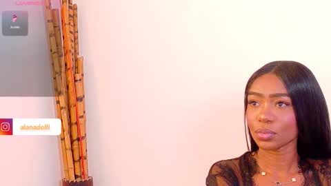 lyly  independient model online show from 9, 3, 2026