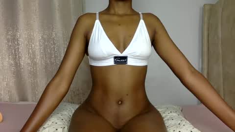 Snapshot of misslunah1 chatting on 20, 6, 2026 lunah online show from 20, 6, 2026